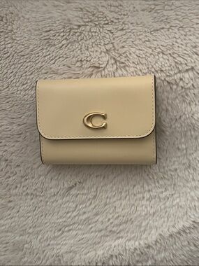 COACH Essential Card Holder
